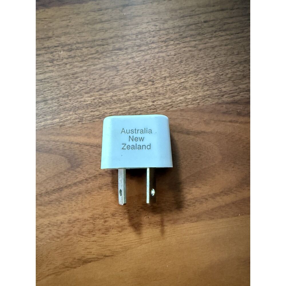 Brookstone Travel Plug Adapter Australia New Zealand Type I